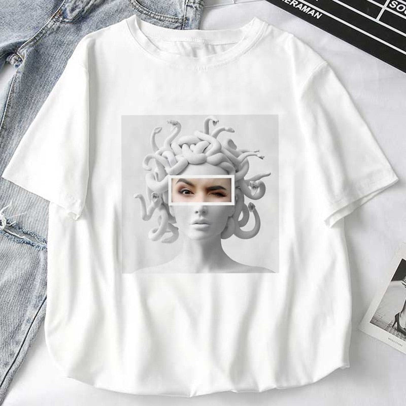 Women T-Shirts Mythology Story Medusa's Head Will Life Men Into A Stone Tops Female T-Shirt Harajuku Funny Woman Tshirt Clothes