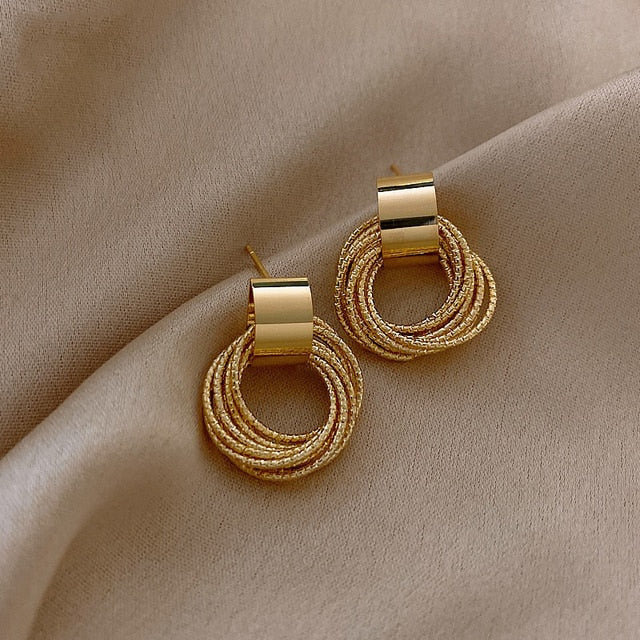 Retro Metallic Gold Multiple Small Circle Pendant Earrings 2020 New Jewelry fashion Wedding Party Unusual Earrings For Woman