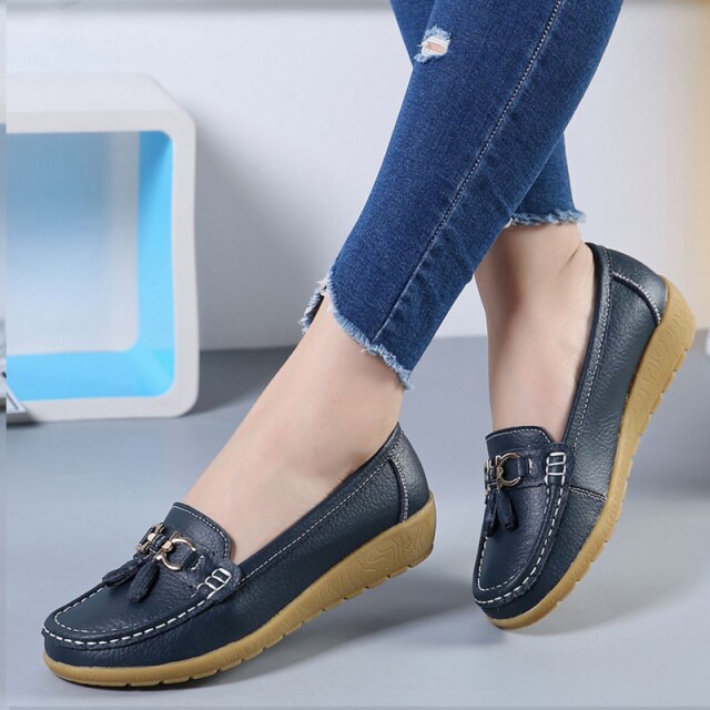 Women Flats Shoes Cut Out Leather Breathable Moccasins Women Boat Shoes Ballerina Ladies Casual Shoes Sneakers Women Nurse Shoe