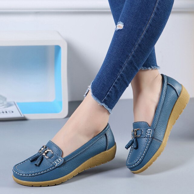 Women Flats Shoes Cut Out Leather Breathable Moccasins Women Boat Shoes Ballerina Ladies Casual Shoes Sneakers Women Nurse Shoe