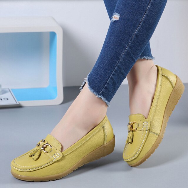 Women Flats Shoes Cut Out Leather Breathable Moccasins Women Boat Shoes Ballerina Ladies Casual Shoes Sneakers Women Nurse Shoe