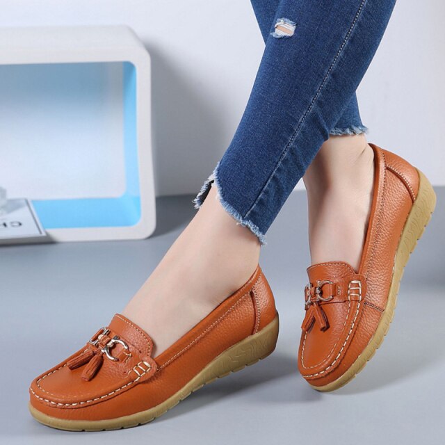 Women Flats Shoes Cut Out Leather Breathable Moccasins Women Boat Shoes Ballerina Ladies Casual Shoes Sneakers Women Nurse Shoe
