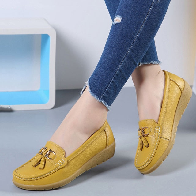 Women Flats Shoes Cut Out Leather Breathable Moccasins Women Boat Shoes Ballerina Ladies Casual Shoes Sneakers Women Nurse Shoe