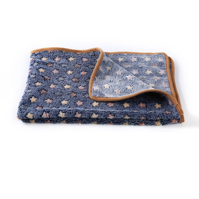Soft and Fluffy High Quality Pet Blanket Cute Cartoon Pattern Pet Mat Warm and Comfortable Blanket for Cat and Dogs Pet Supplies