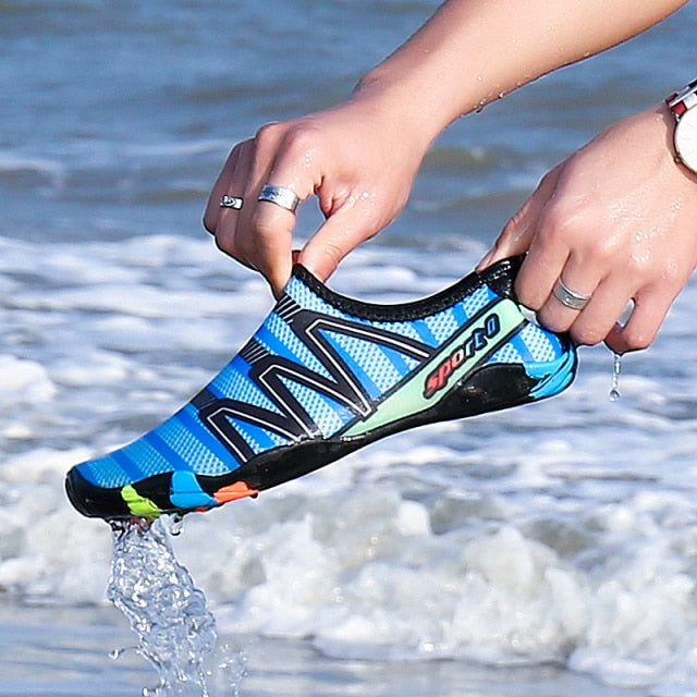 Summer Solid Color Unisex Sneakers Fashionable sandals Swimming Shoes Quick-Drying Aqua Shoes and Children Beach Water Shoes