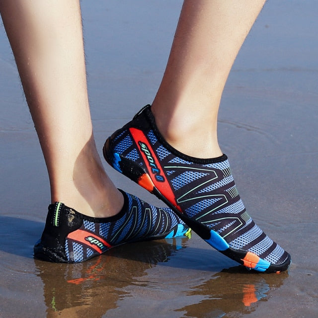 Summer Solid Color Unisex Sneakers Fashionable sandals Swimming Shoes Quick-Drying Aqua Shoes and Children Beach Water Shoes