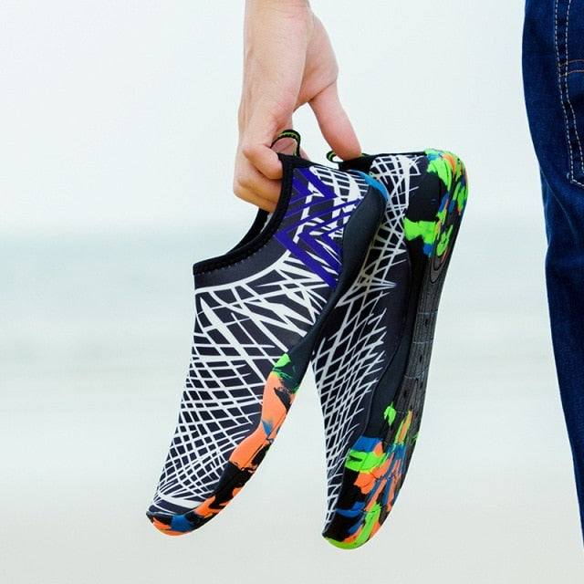 Summer Solid Color Unisex Sneakers Fashionable sandals Swimming Shoes Quick-Drying Aqua Shoes and Children Beach Water Shoes